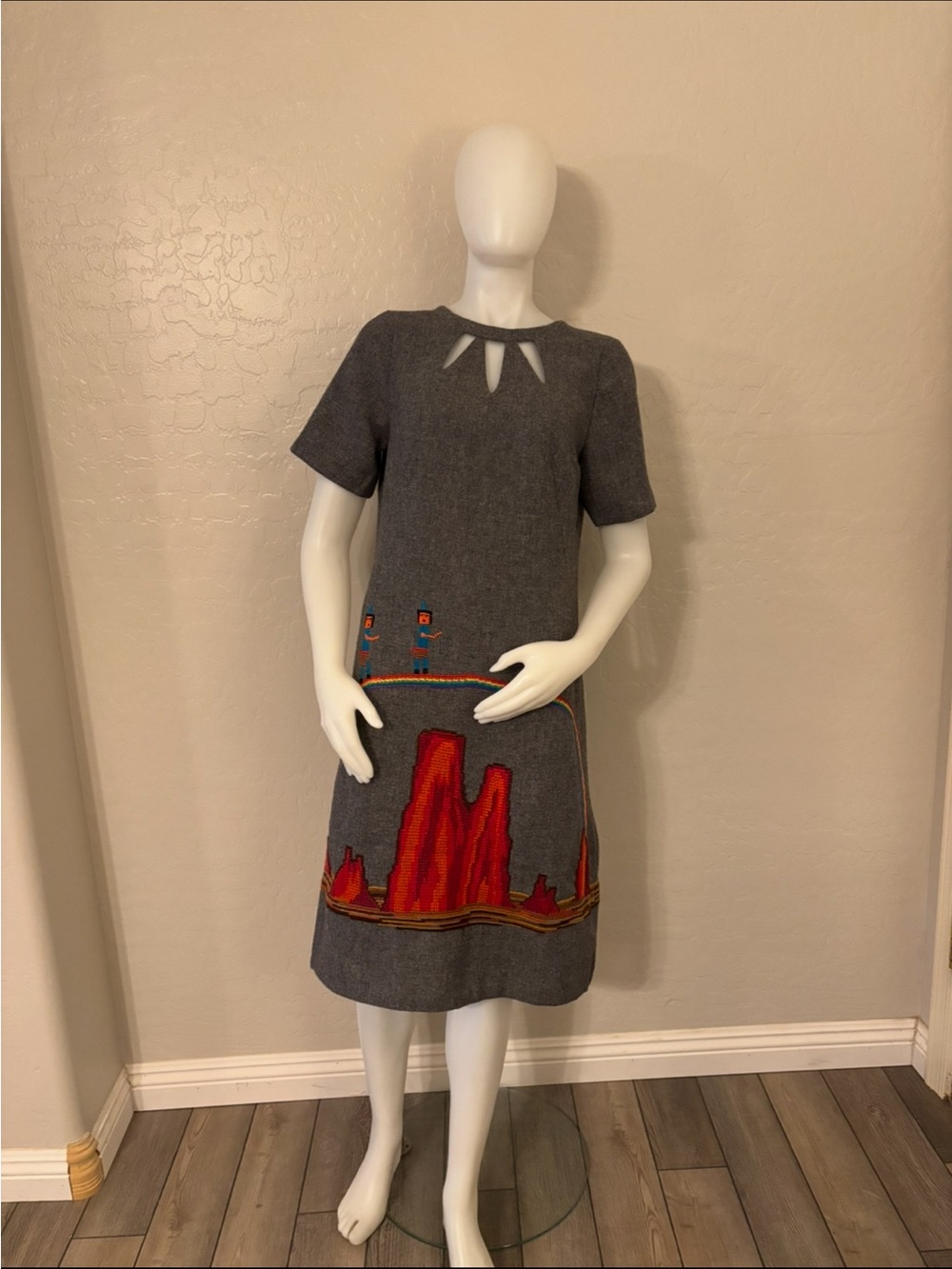 Vintage Handmade Native American Southwest Mountains/Rainbow Gray Shift Dress 6